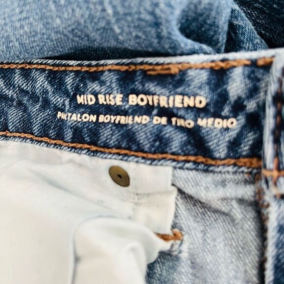 Universal Thread mid-rise Boyfriend jeans, raw edge hem, size 12/31. M - Picture 8 of 8